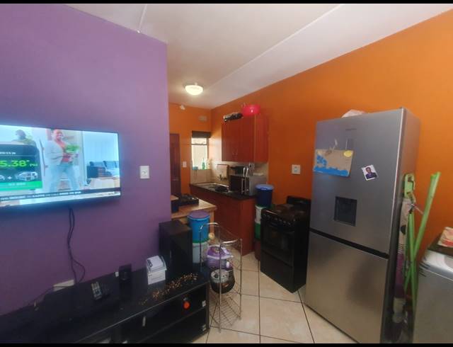 2 BEDROOM APARTMENT SOLD IN JABULANI